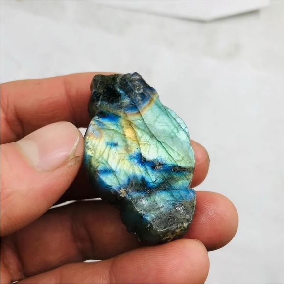 Wow! Amazing carved labradorite gemstone owl skull - Picture 4 of 6